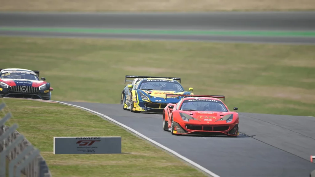 Assetto Cora Competizione - Racing in Brandshatch